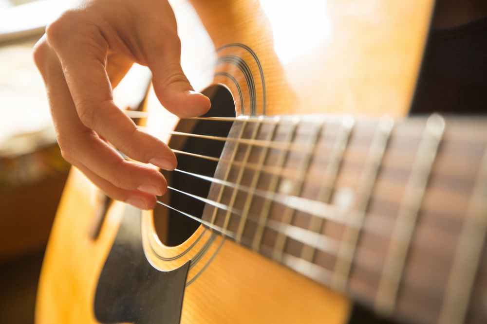 Cours de guitare : l&rsquo;indispensable pour progresser !